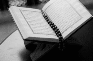 10-Essential-Safety-and-Comfort-Tips-for-Women-Performing-Umrah-Alone-Google-Docs-12-02-2025_09_52_PM