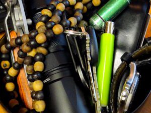 Best Umrah Gifts: Meaningful, Affordable & Traditional Options